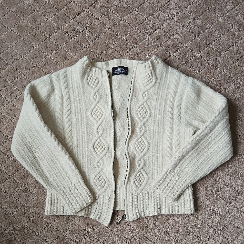 Icelandic Design Textured Cream 100% Wool Cable-Knit Zip Cardigan Sweater